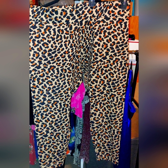 Lane Bryant Leopard Leggings E/F - Picture 1 of 3